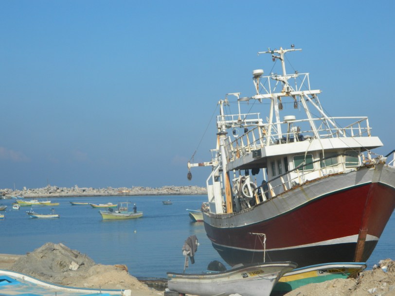 Un bateau sur le port