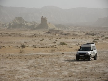 Le voyage de Léna et Jeremy en 4*4 aménagé en Turquie, Iran, Irak... - alencredemaplume.com