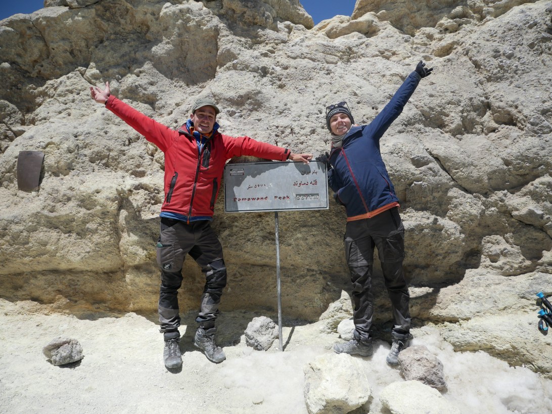 Le voyage de Léna et Jeremy en 4*4 aménagé en Turquie, Iran, Irak... - alencredemaplume.com